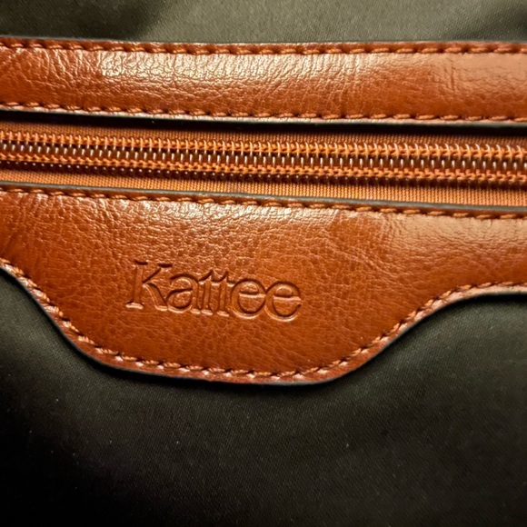 Large Tote with Crossbody Strap - Waxed Cow Leather bag by Kattee - Picture 4 of 6